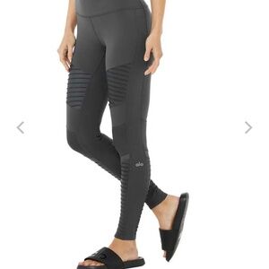 Alo Yoga Women's Low Rise Motorcycle Leggings, Dark Grey, M